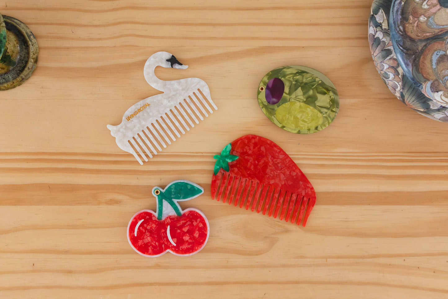 Wide-Tooth Mini Hair Comb - Swan - Pearlescent