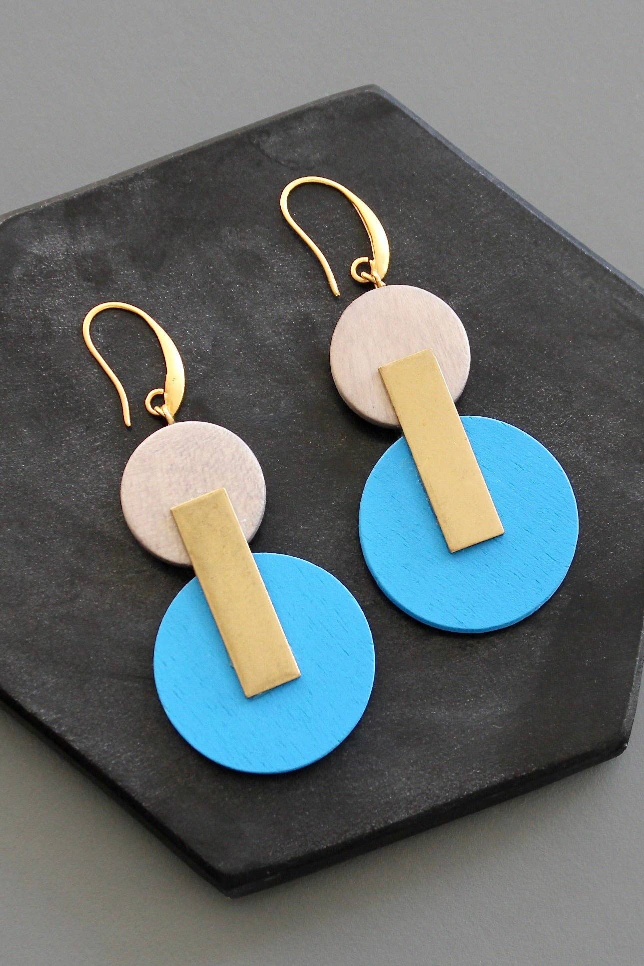 KYLE46 capri blue disc earrings
