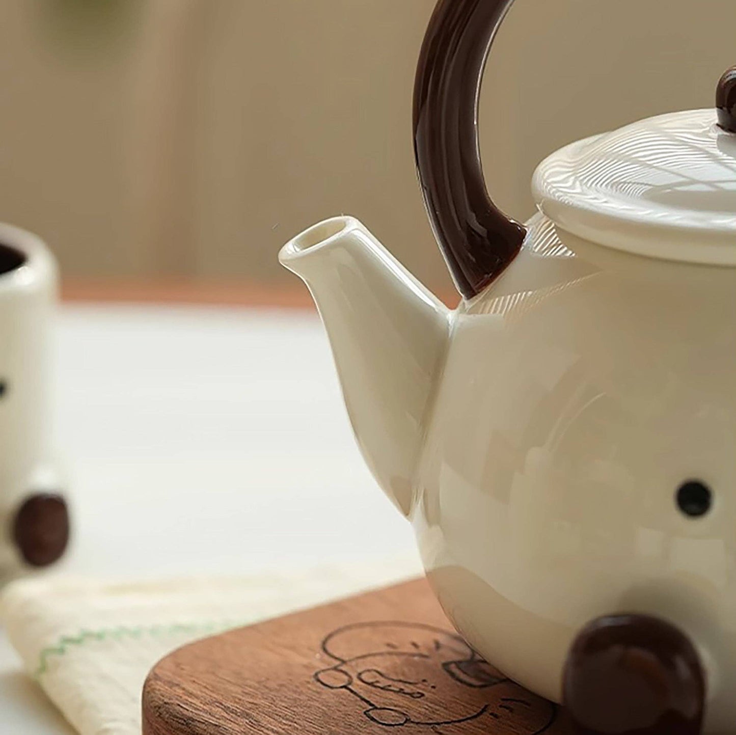 Cute smile pattern ceramic tea set