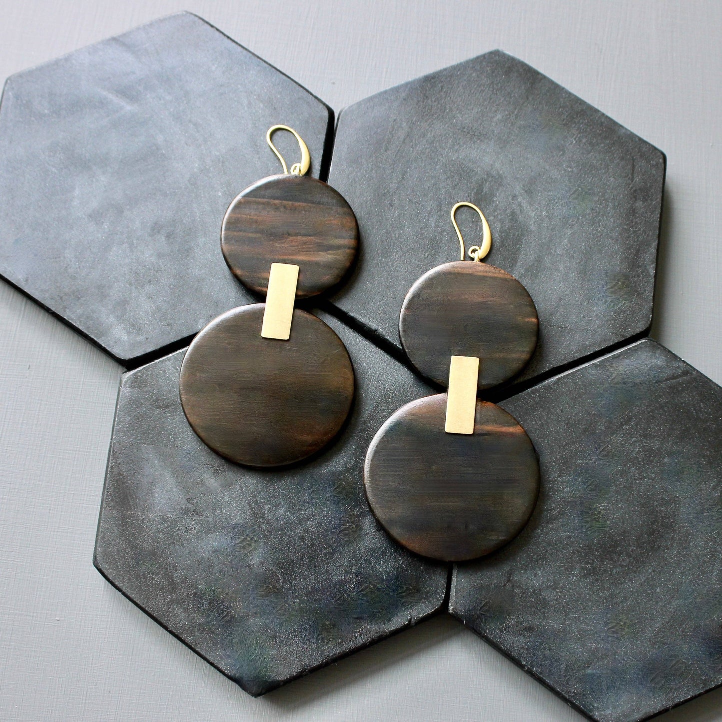 JLTE71 ebony wood shoulder duster earrings