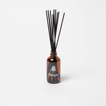 Load image into Gallery viewer, Doug - Bourbon, Evergreen &amp; Musk 4oz Reed Diffuser
