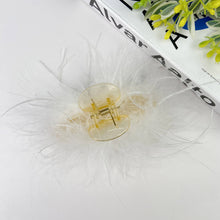 Load image into Gallery viewer, Elegant Ostrich Hair Clip
