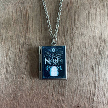 Load image into Gallery viewer, Book Locket Chronicles of Narnia - Lamp Post
