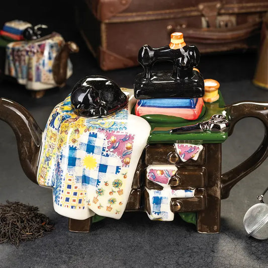 Quilt Maker Full Size Teapot