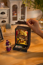 Load image into Gallery viewer, Diy Miniature House (Theater Box) Kit: Dark Castle
