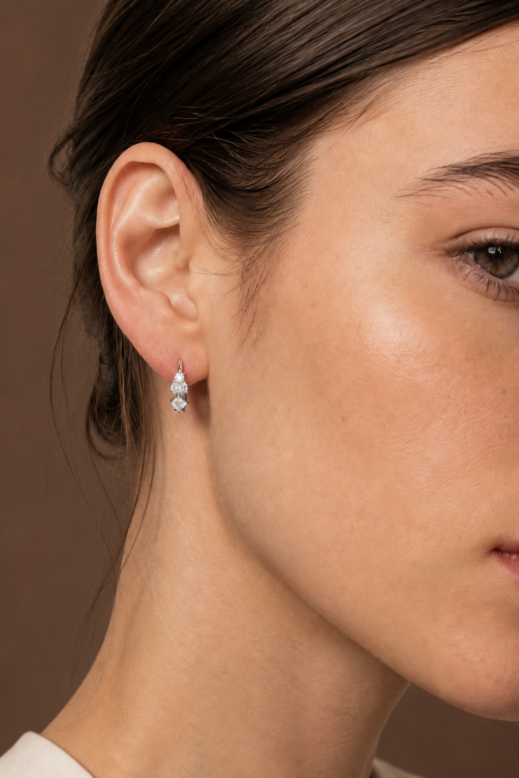 LUMI CZ CLUSTER EARRINGS- SILVER