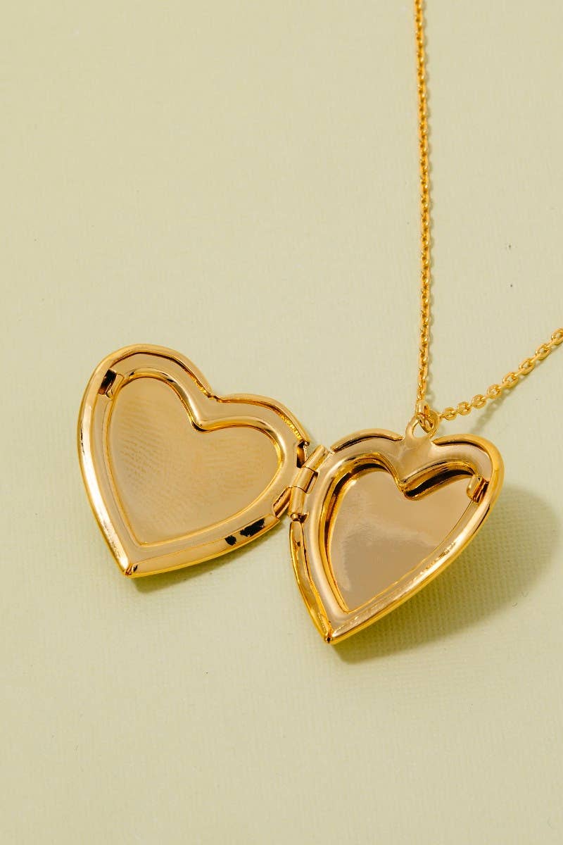 Gold Dipped Mother Of Pearl Heart Pendant Necklace