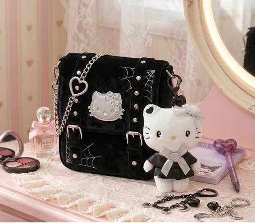 New Limited- Sanrio Black Heart Ribbon Plush Keyring