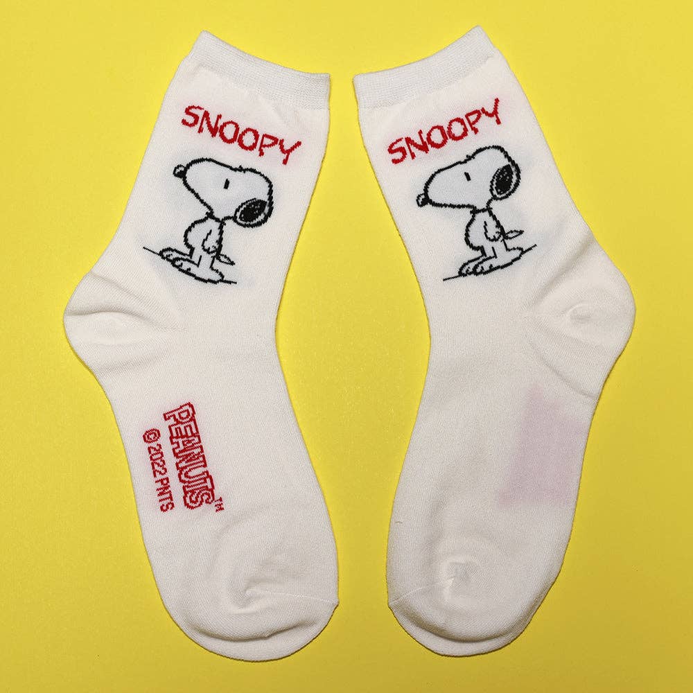 Peanuts Snoopy and friends characters Solid Crew Socks