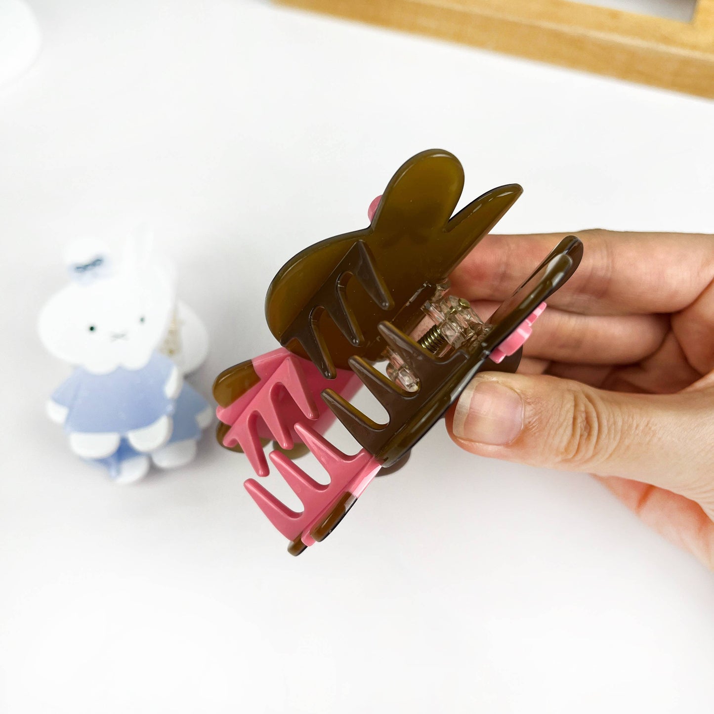 Cartoon cute acetate bunny hair claw clip
