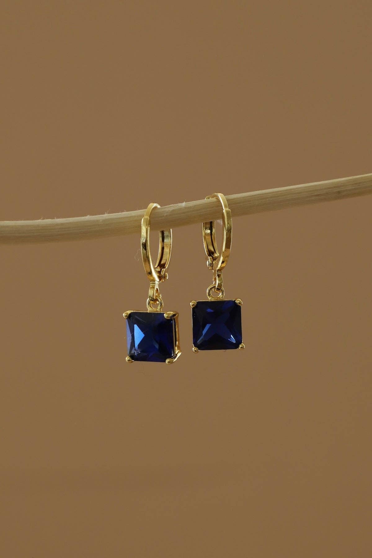 SQUARE BIRTHSTONE HUGGIES
