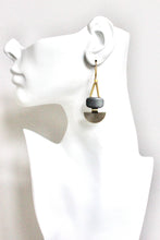 Load image into Gallery viewer, HYLE42 Artdeco Hematite earrings
