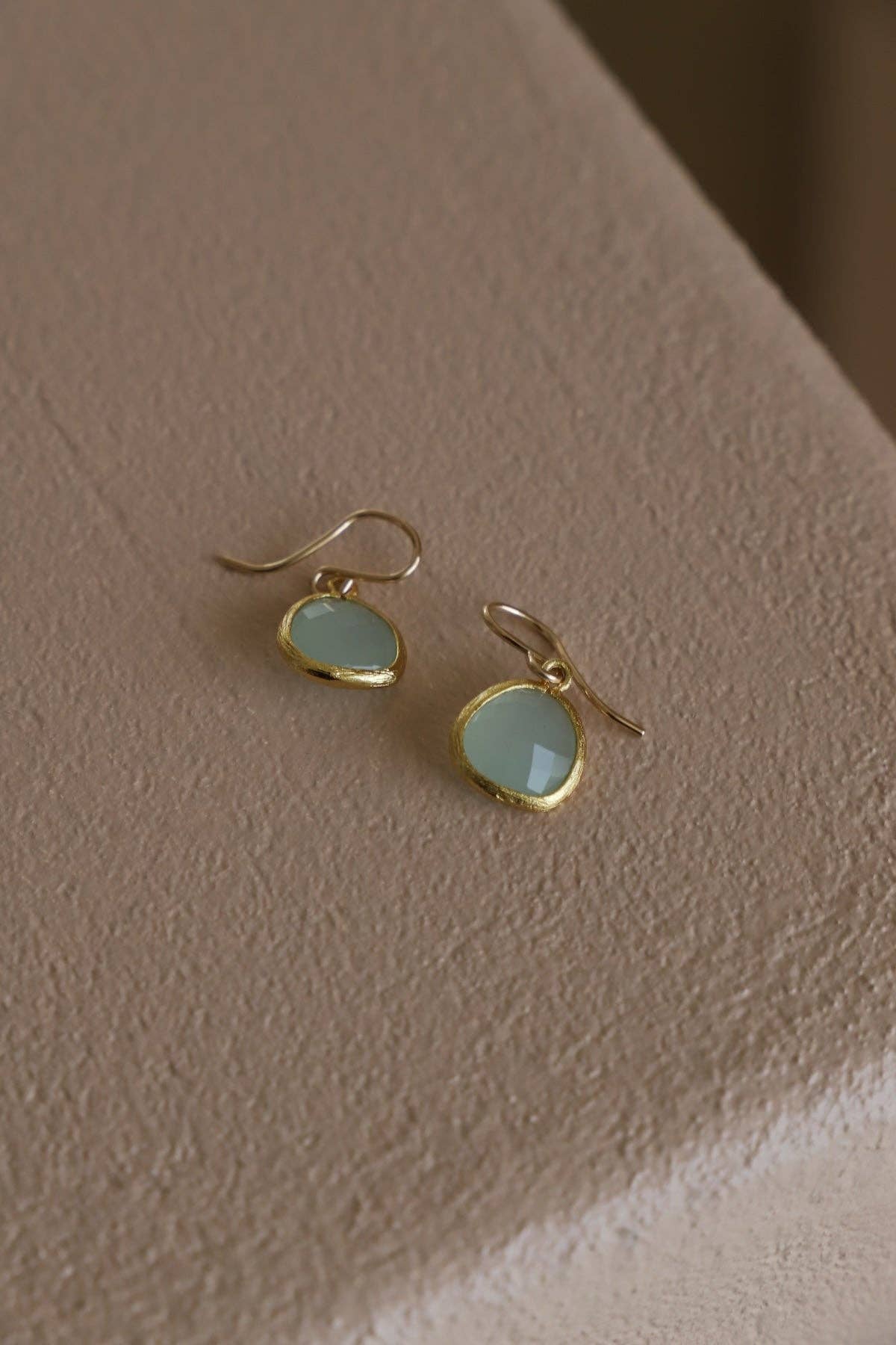 MEDIUM ALICE BLUE BEZEL EARRINGS