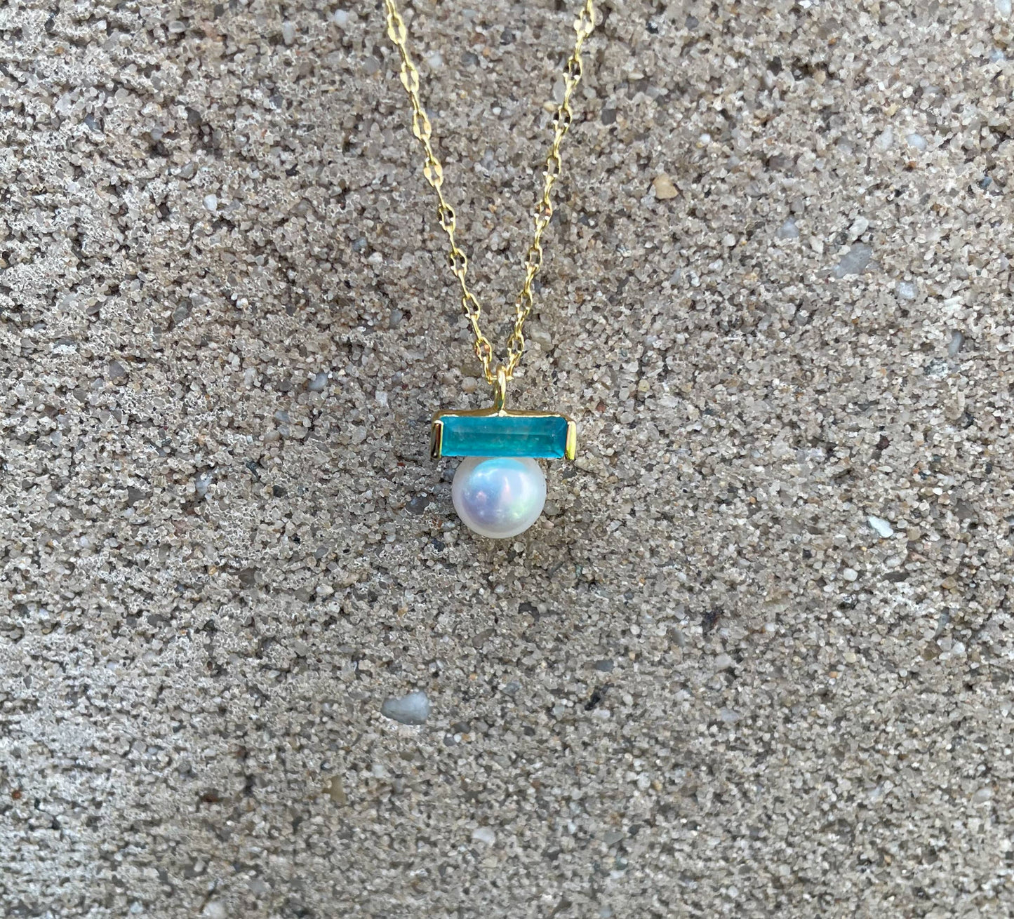 Jade and pearl pendant on fancy chain