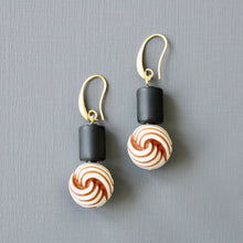 Load image into Gallery viewer, JLTE18 vintage acrylic knot and black earrings
