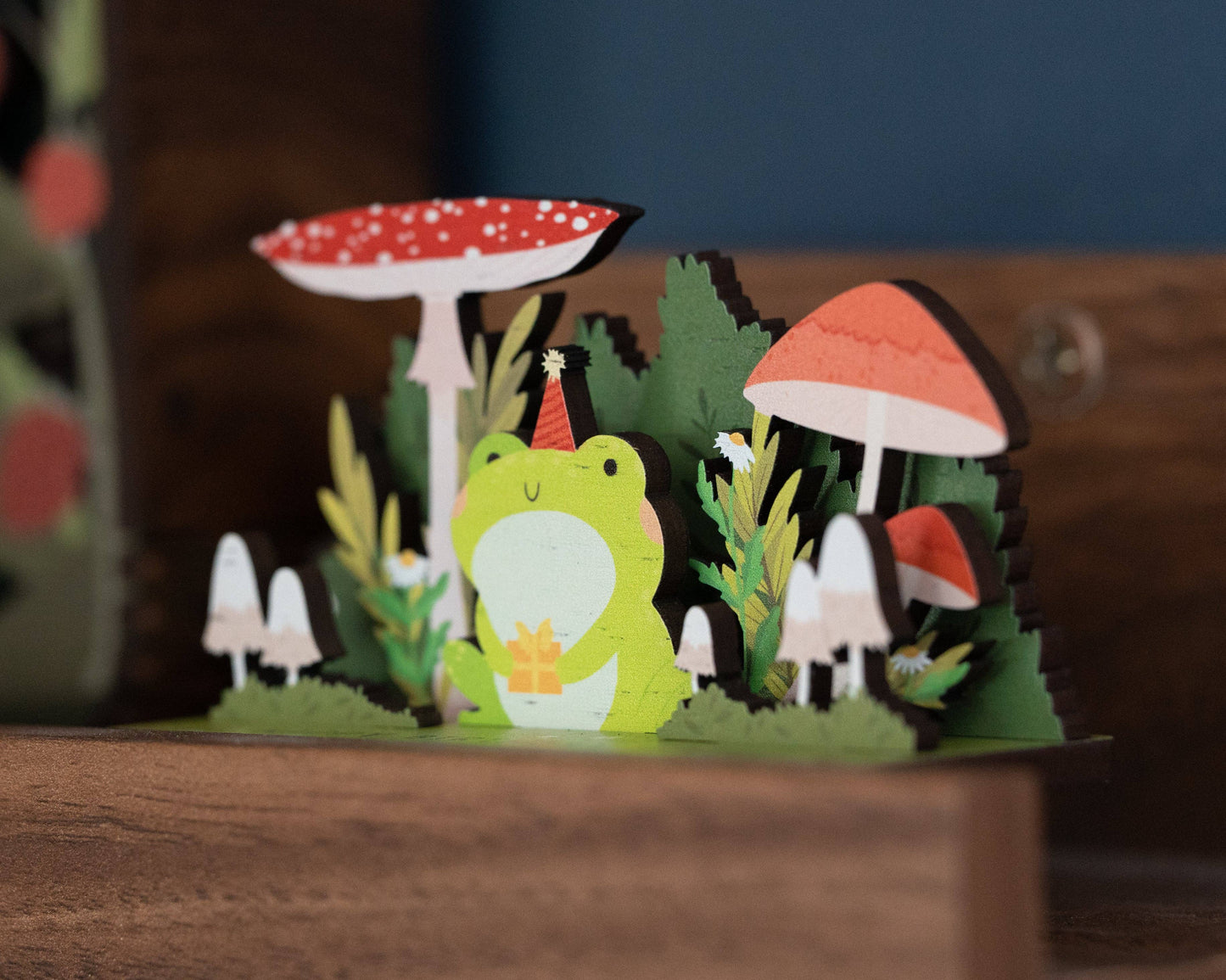 HAPPY BIRTHDAY FROG POP OUT CARD
