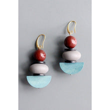 Load image into Gallery viewer, HYLE55 Wood and acrylic earrings
