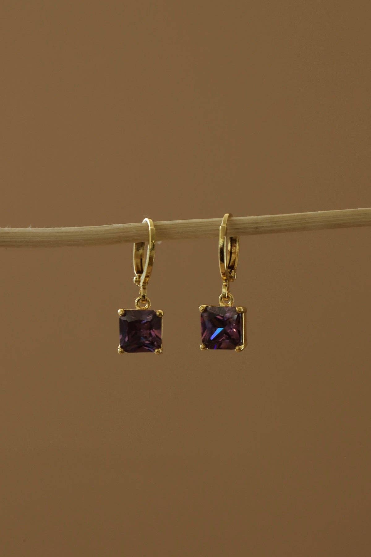 SQUARE BIRTHSTONE HUGGIES