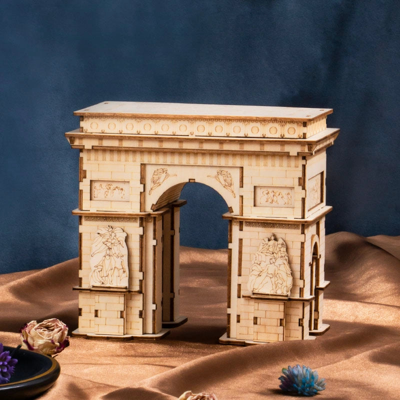 The Little Prince and Arc De Triomphe