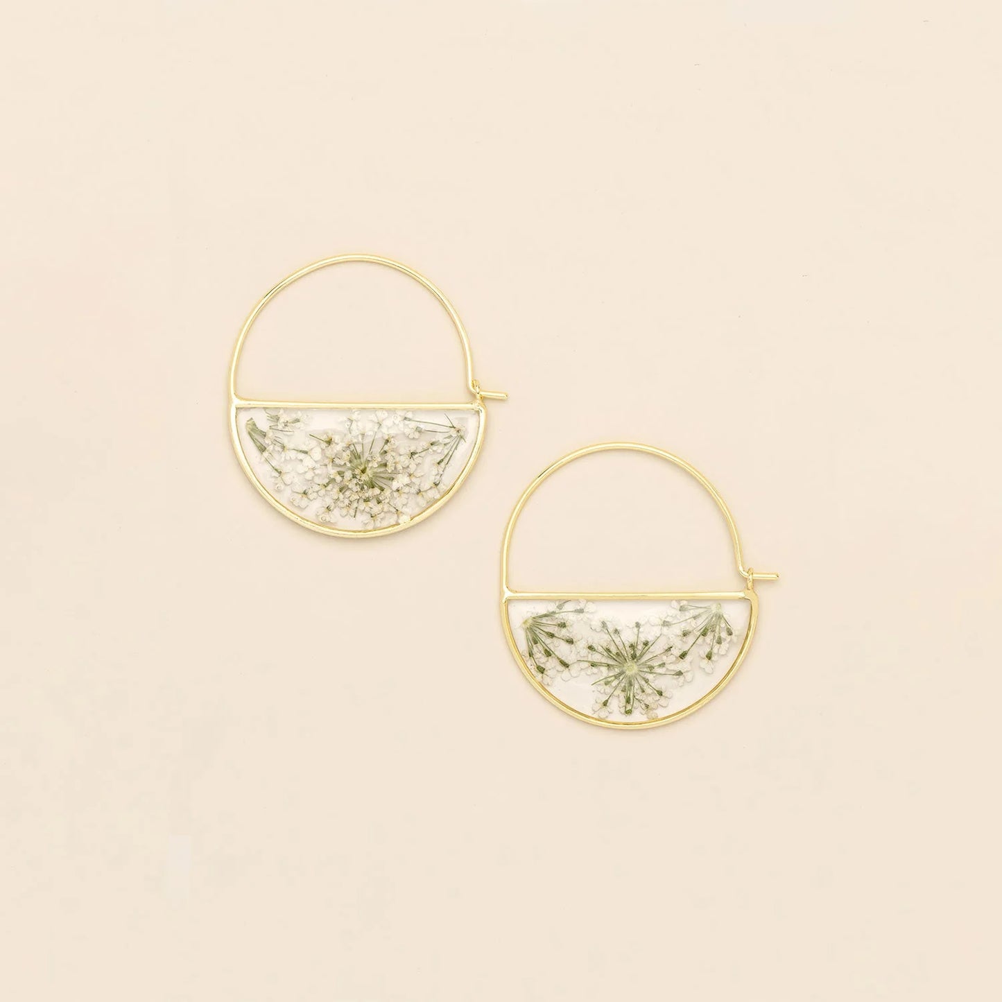 Pressed Flower Hoop Earring White Lace Flower/Gold