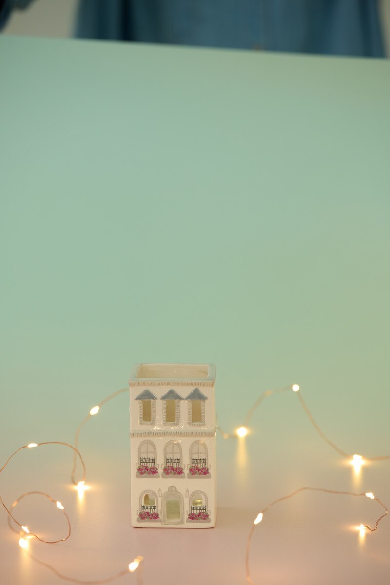 No. 09 - Parisian Townhouse Style Incense & Tea Light Holder Ceramic House