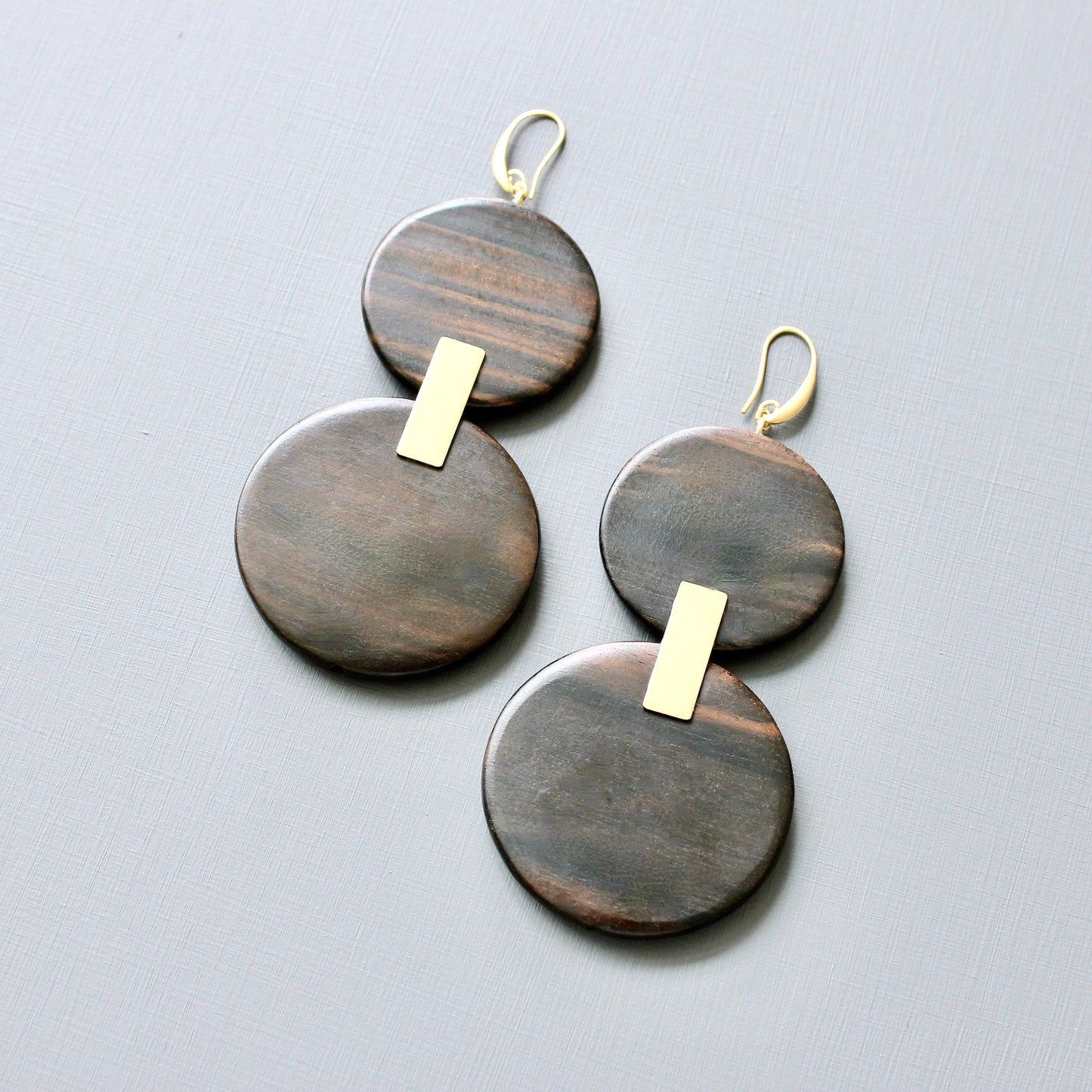 JLTE71 ebony wood shoulder duster earrings