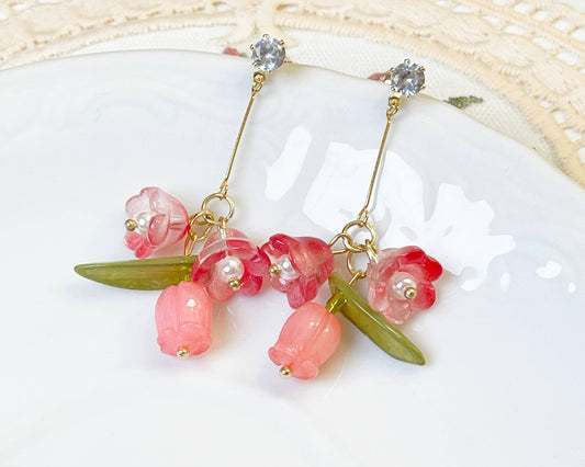 E137 lily flower earrings, floral earrings, flower earrings