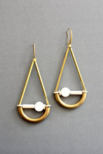 Load image into Gallery viewer, ISLE51 White geometric earrings
