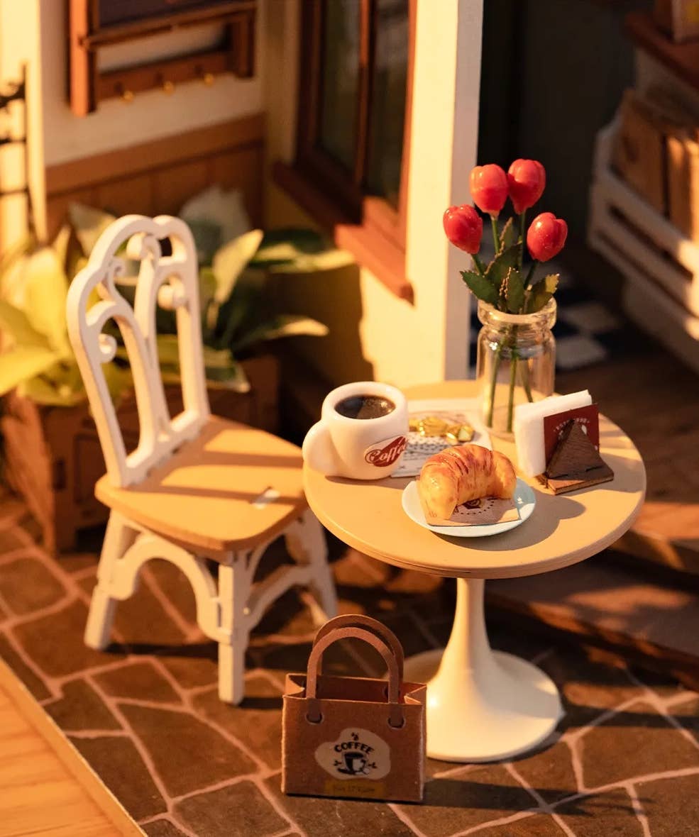 DIY Miniature House Kit: Slow Life Café