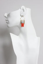 Load image into Gallery viewer, GNDE42 red and  gray hoop earrings
