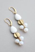 Load image into Gallery viewer, White and opal Dangling earrings
