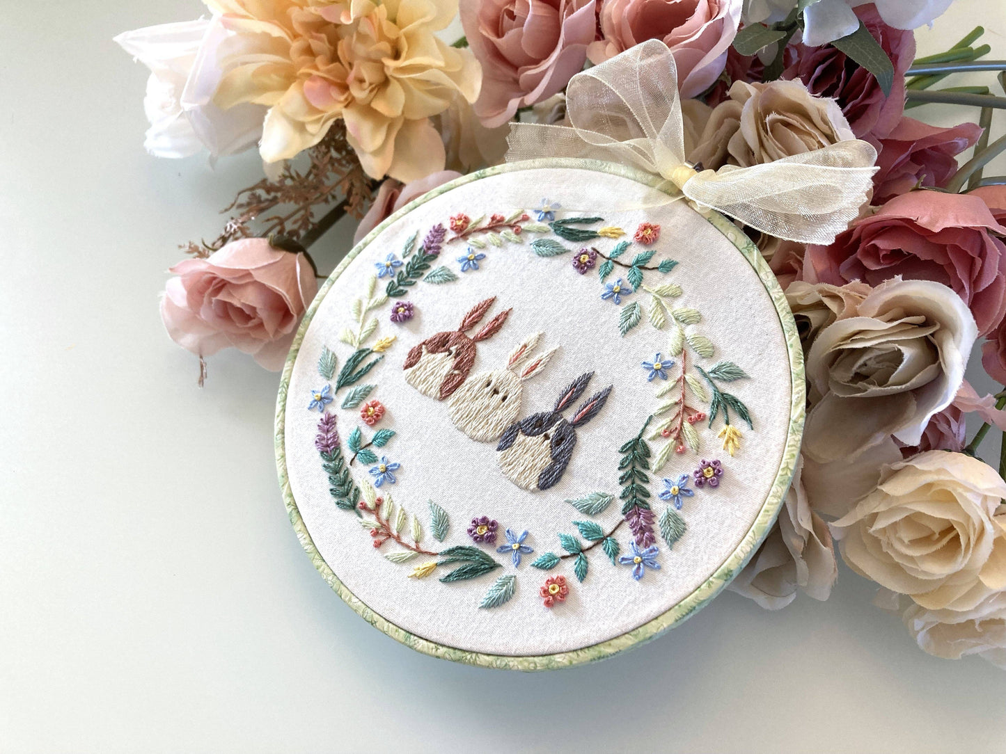 DIY Embroidery Kit Botanical bunnies / Cute rabbits beginner