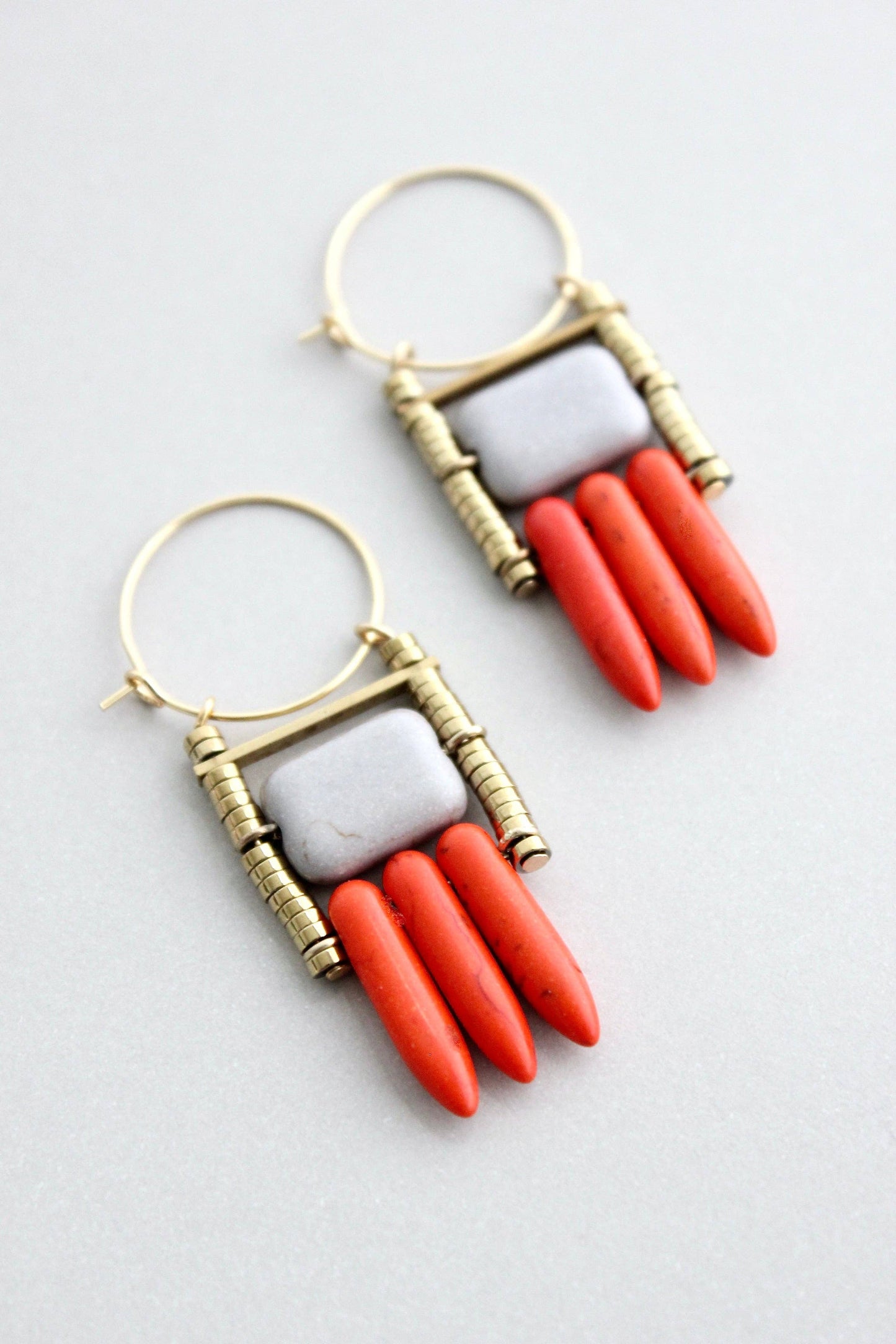 GNDE42 red and  gray hoop earrings