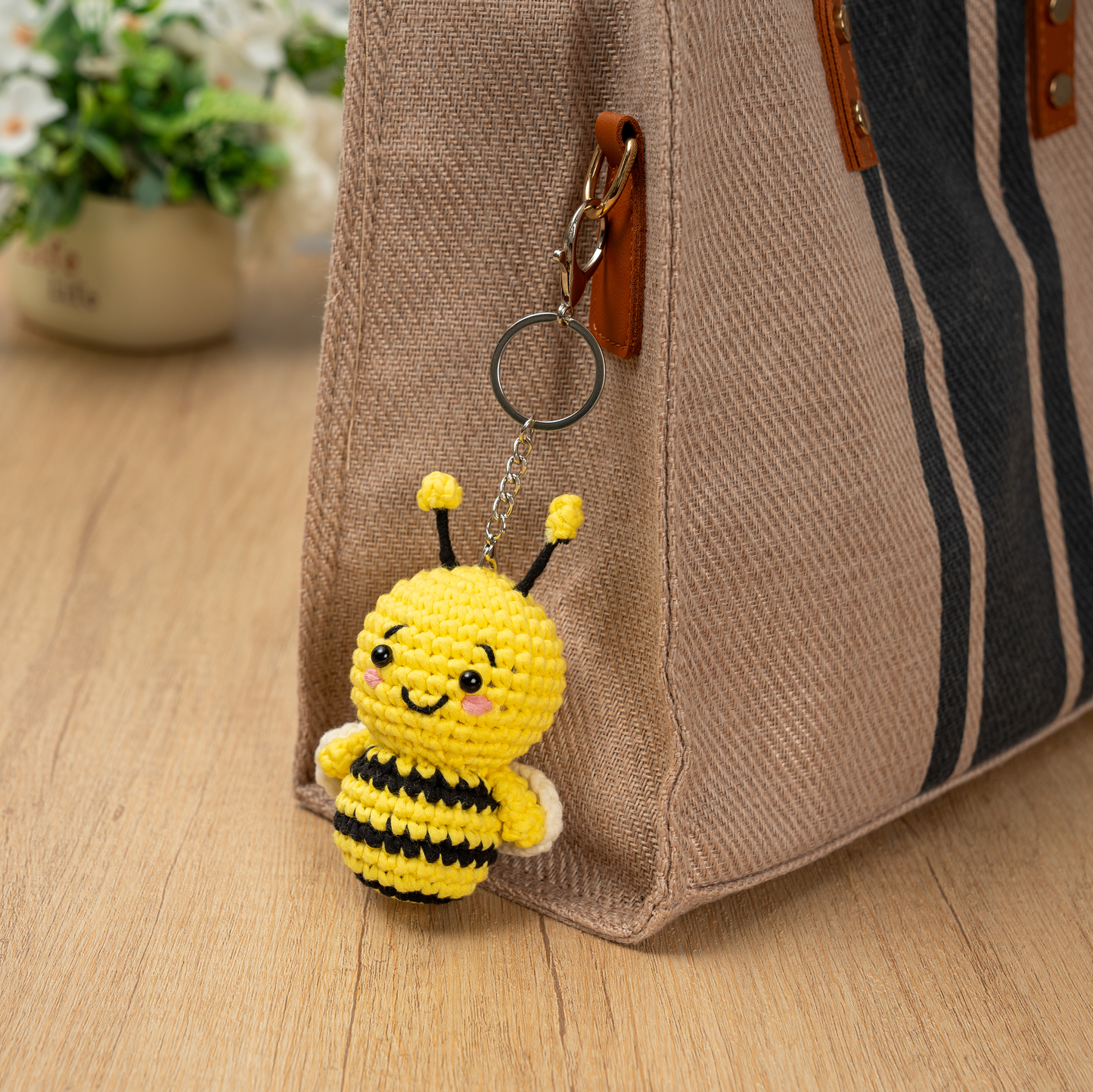 Craft Hero Threadies - Crochet Learning Kit - Beatrice the Bee