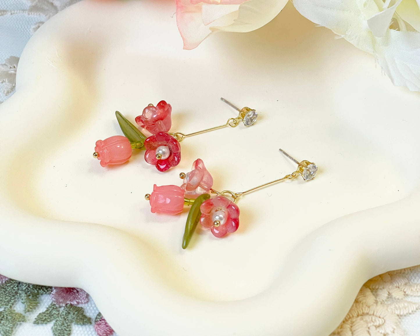 E137 lily flower earrings, floral earrings, flower earrings