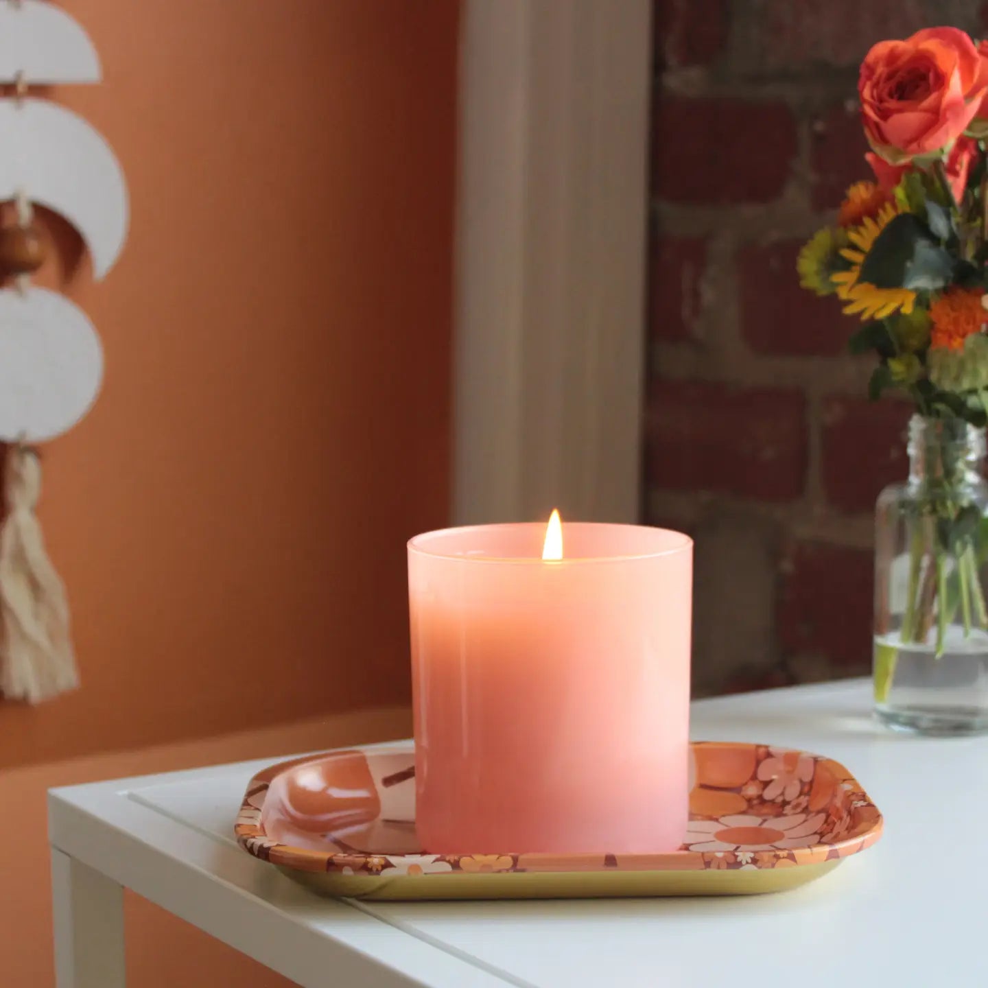 Sun 9 oz. Hue Candle (Sparkling Citrus)