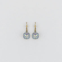 Load image into Gallery viewer, La Vie Classic Earring
