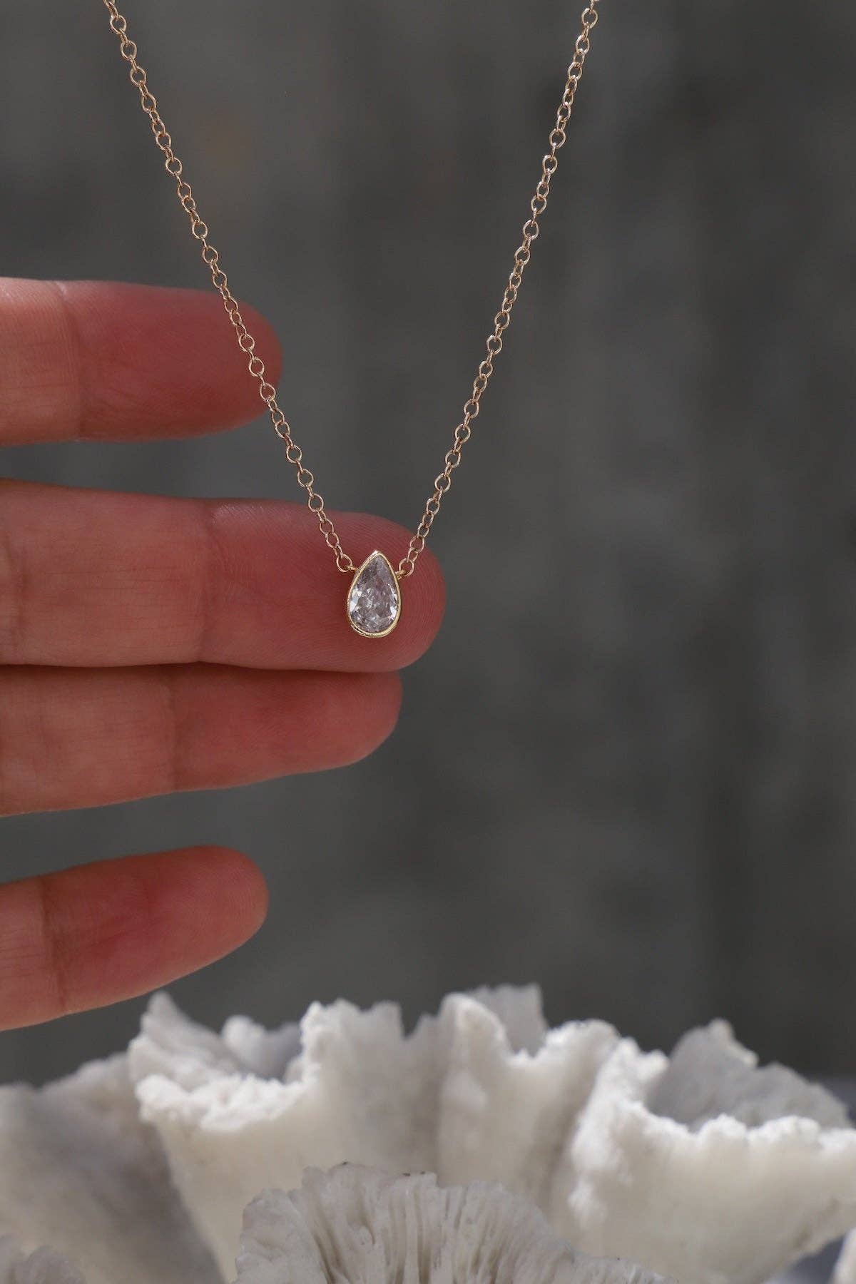FLOATING PEAR BEZEL NECKLACE- GOLD