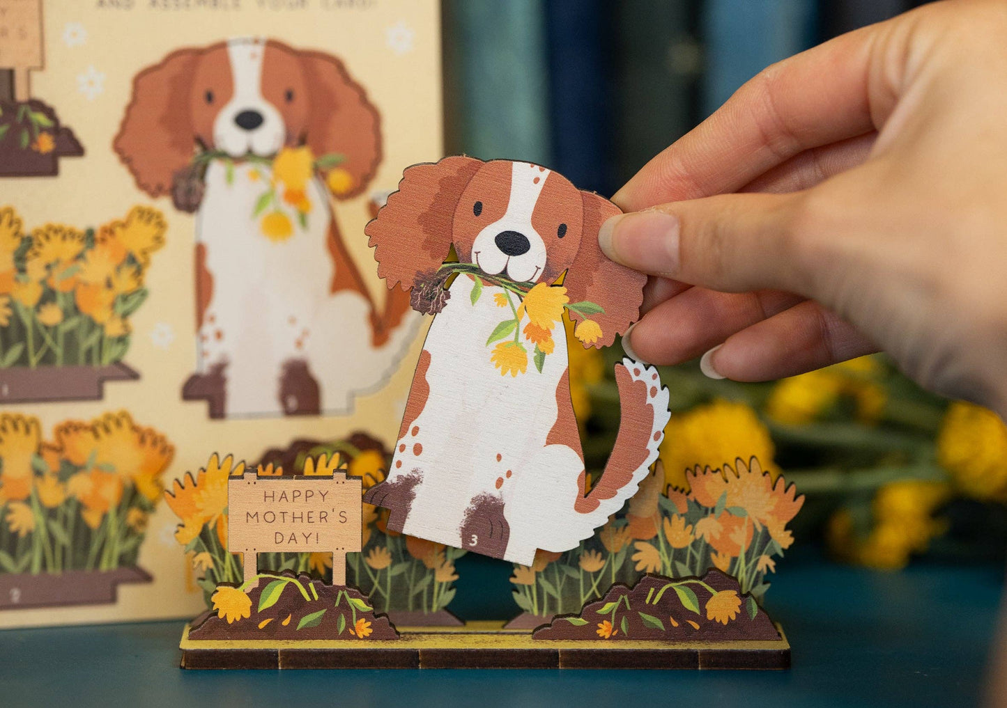 HAPPY MOTHER'S DAY FLOWERS & SPANIEL POP OUT CARD