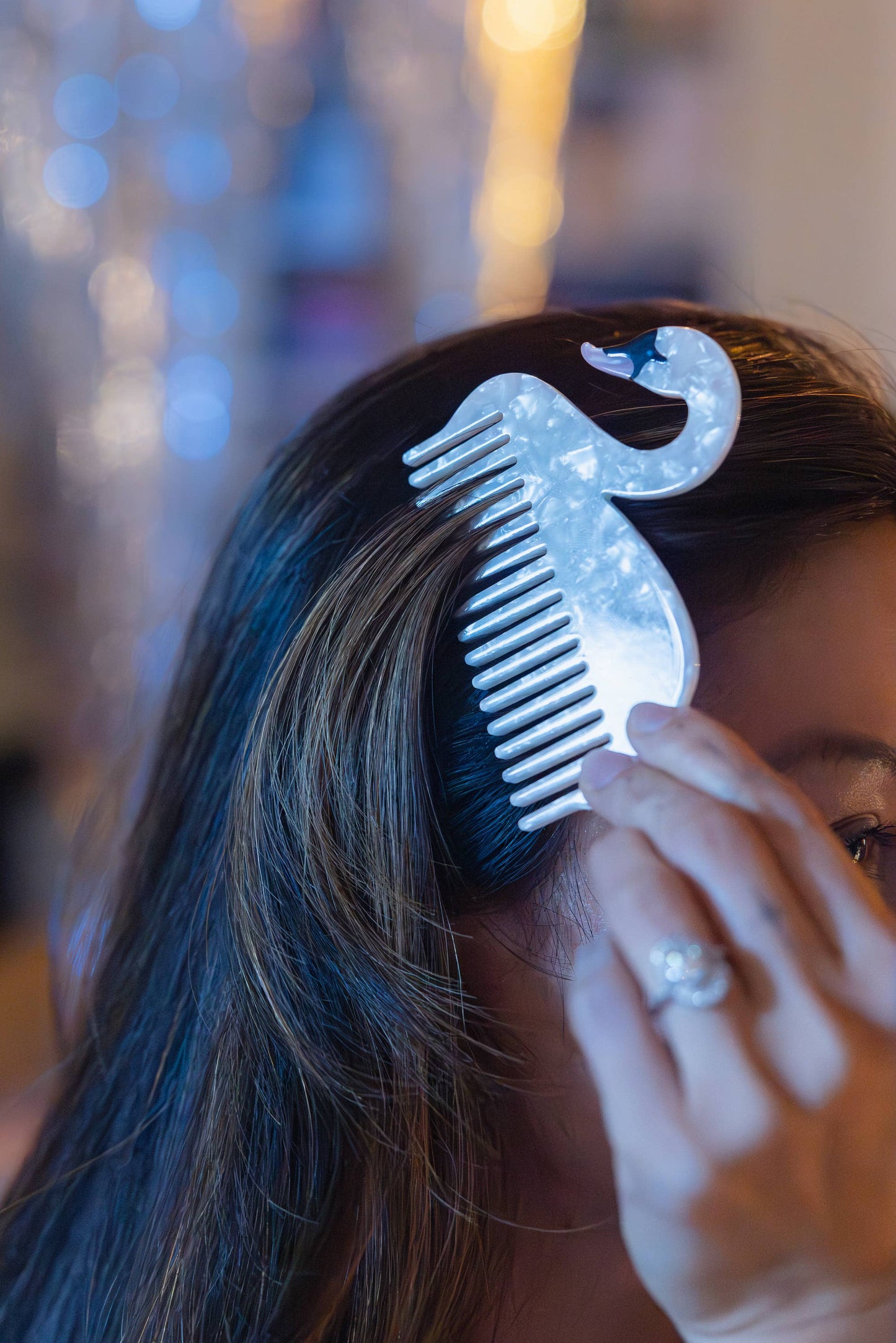 Wide-Tooth Mini Hair Comb - Swan - Pearlescent