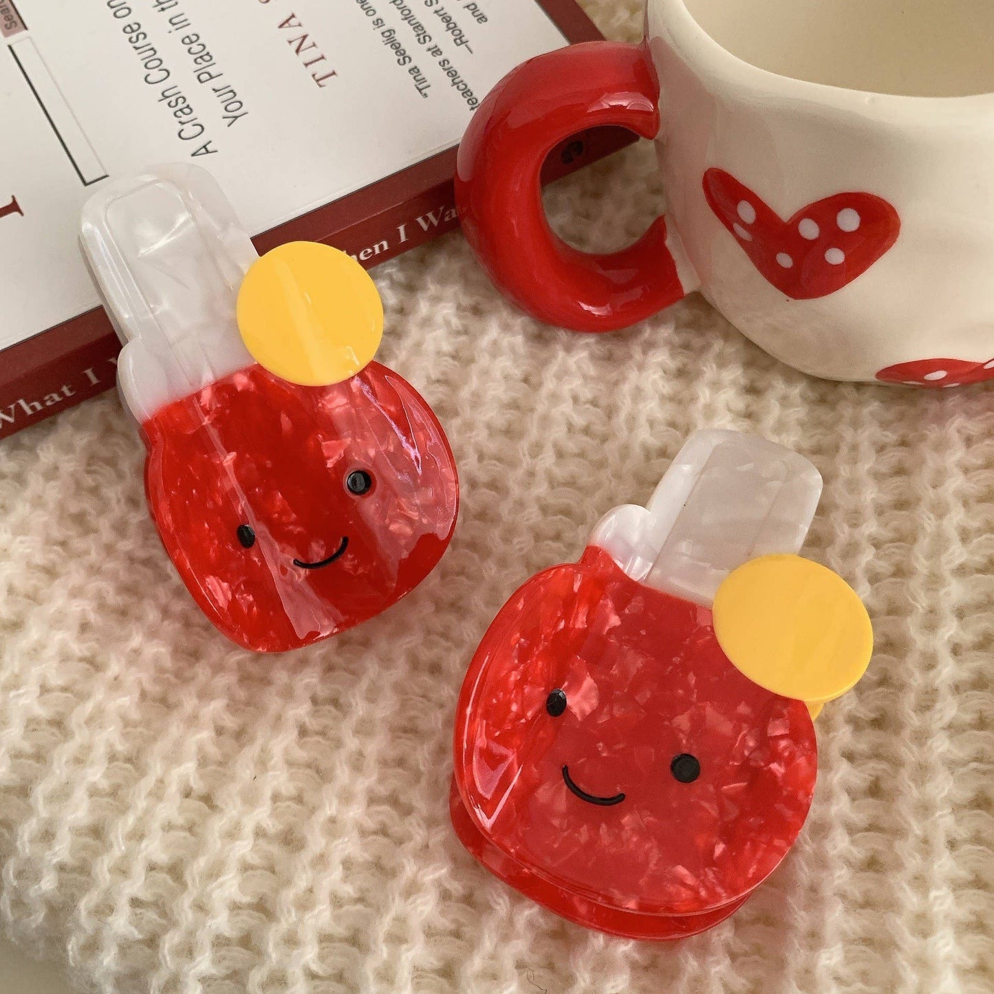 Cute Table Tennis Hair Claw, Sports-Inspired Hair Accessory