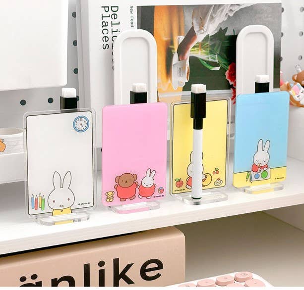 Miffy acryle Memo Stand with Pen Blind Random Box