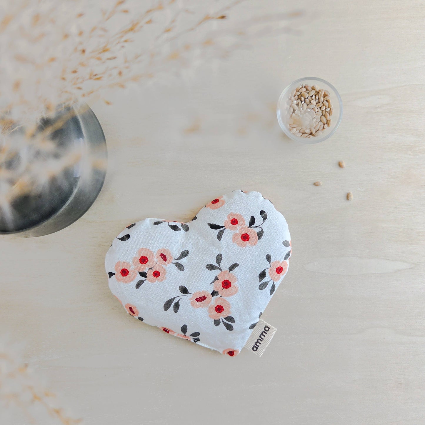 Heart comfort compress for babies in printed cotton