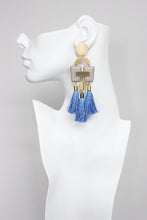 Load image into Gallery viewer, GNDE122E gray and blue tassel post earrings
