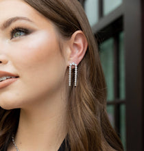 Load image into Gallery viewer, Marlowe Statement Earring
