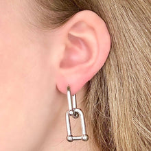 Load image into Gallery viewer, Short U Link Chain Earrings
