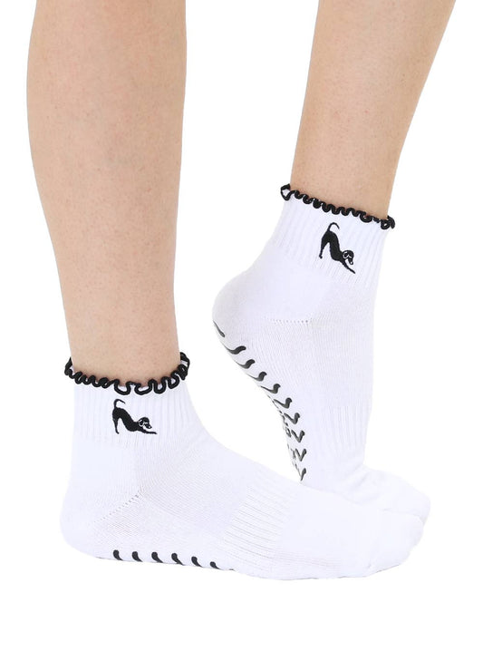 Bottom Grip Ankle Socks w/ Ruffles - Downward Dog - White