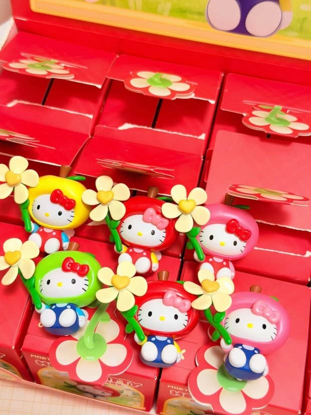 Hello Kitty Flower Pinwheel Blind Box