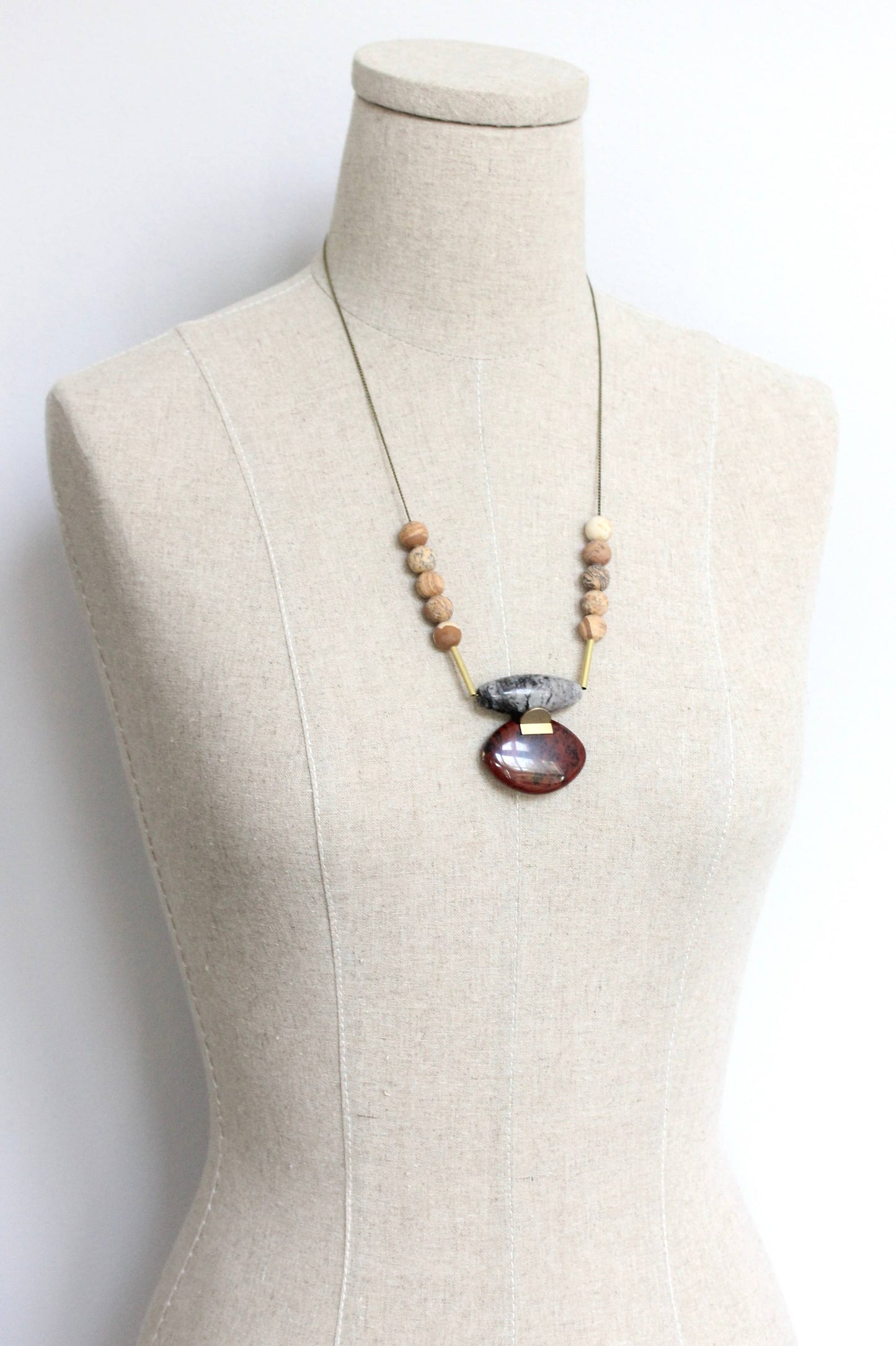 JLT324 jasper Artdeco necklace