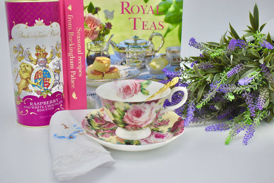 English Garden Victorian Vintage Roses Teacup and Saucer